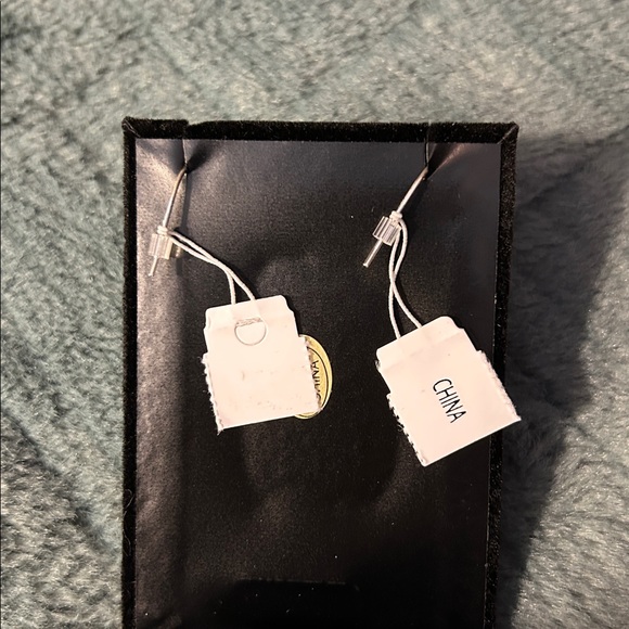 Elegant Sterling Silver Teardrop Earrings - Picture 3 of 3